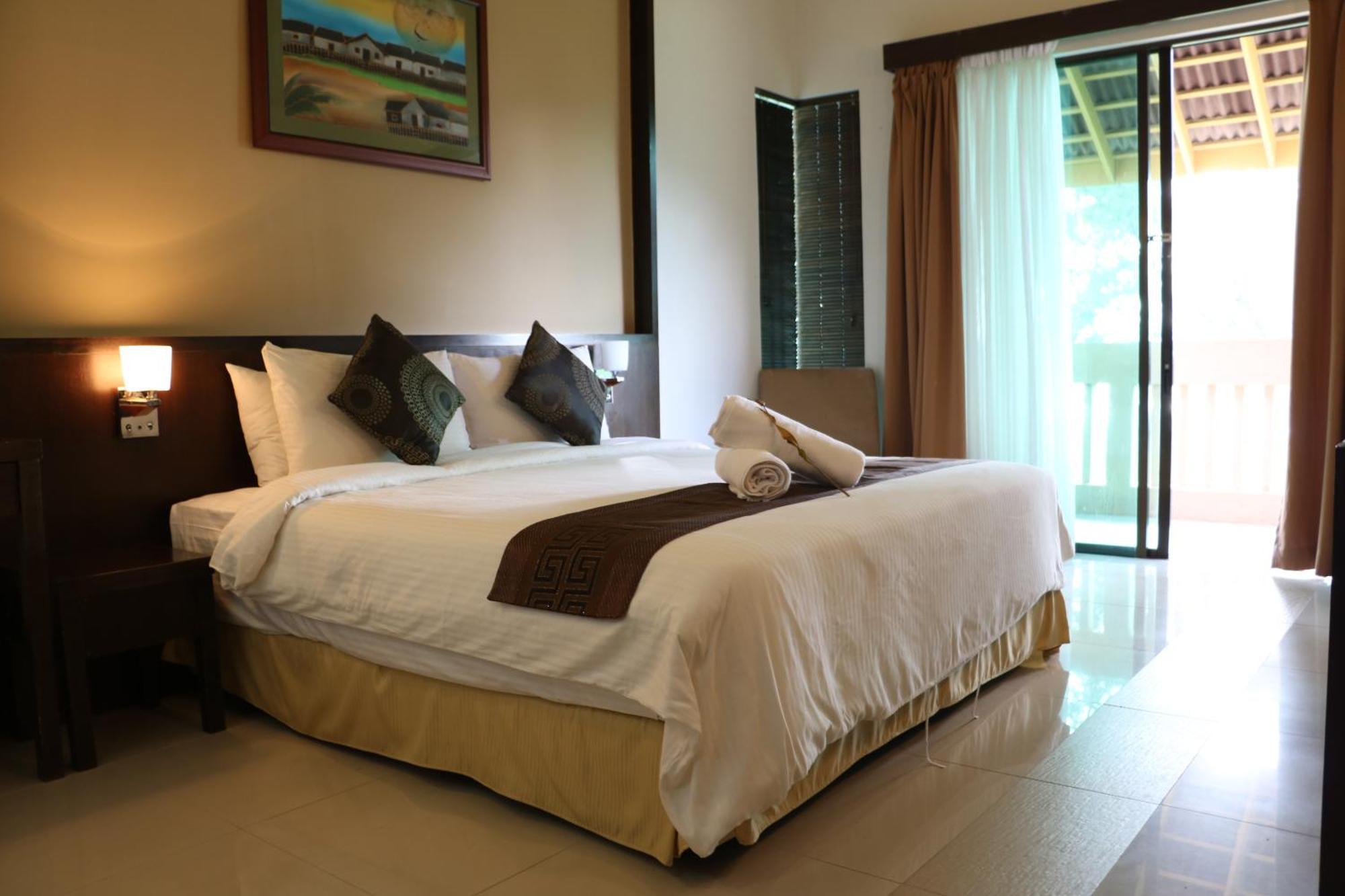 Hotel Felda Residence Tanjung Leman Jemaluang Exteriör bild