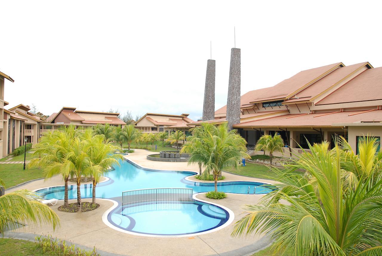 Hotel Felda Residence Tanjung Leman Jemaluang Exteriör bild